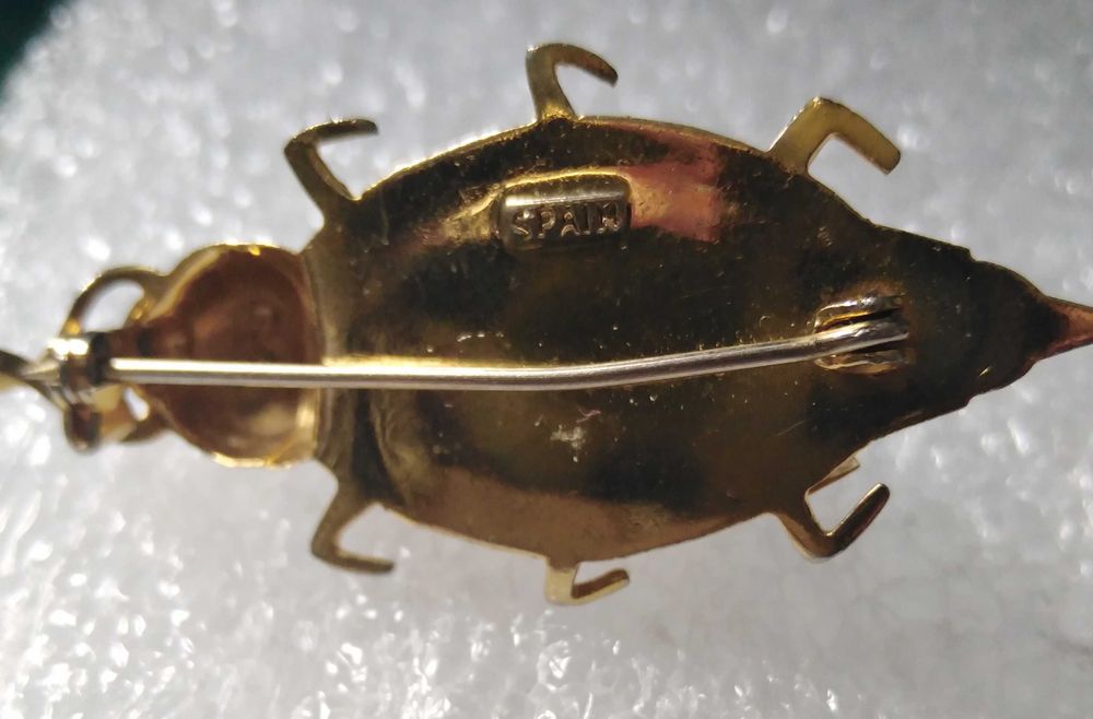 Broszka przypinka stara chafer