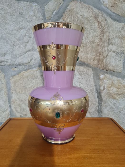 Wazon z porcelany piękne złocenia różowy