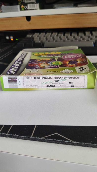 Crash & Spyro com caixa e insert original. Gameboy Advance SP