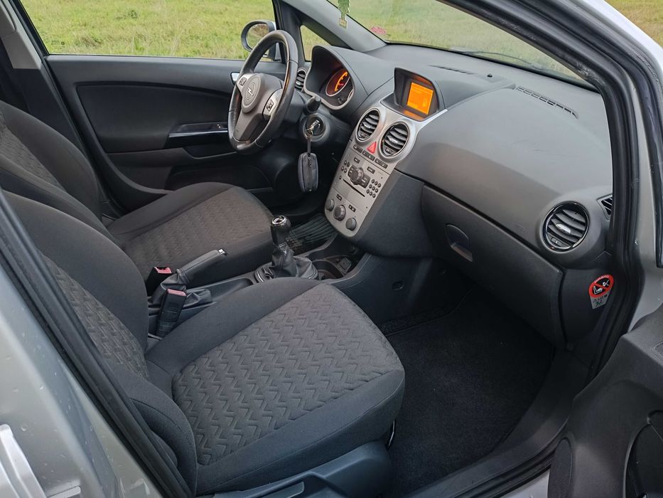 Opel Corsa D Lift 2013 rok nowy rozrząd ładna