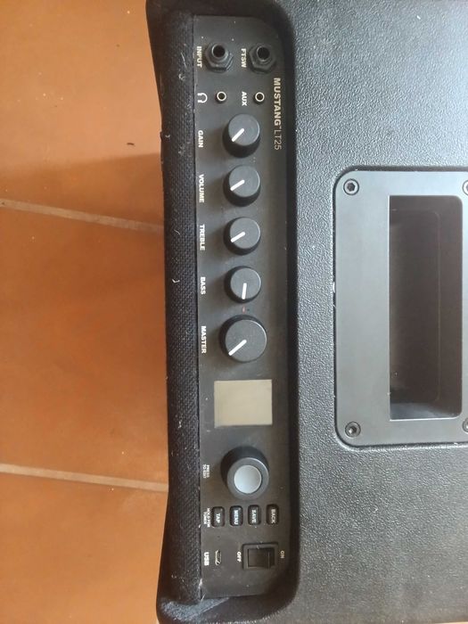 Amplificador Fender Mustang lt25