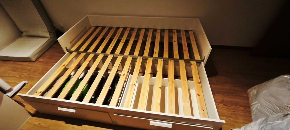 Cama Individual / Casal Ikea