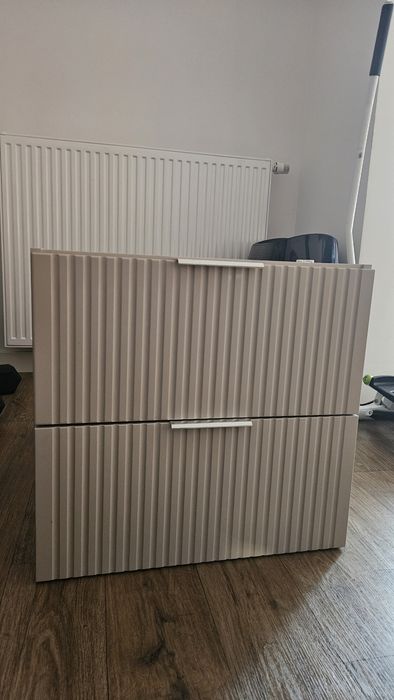 Szafka pod umywalkę i Szafka wisząca z lustrem
