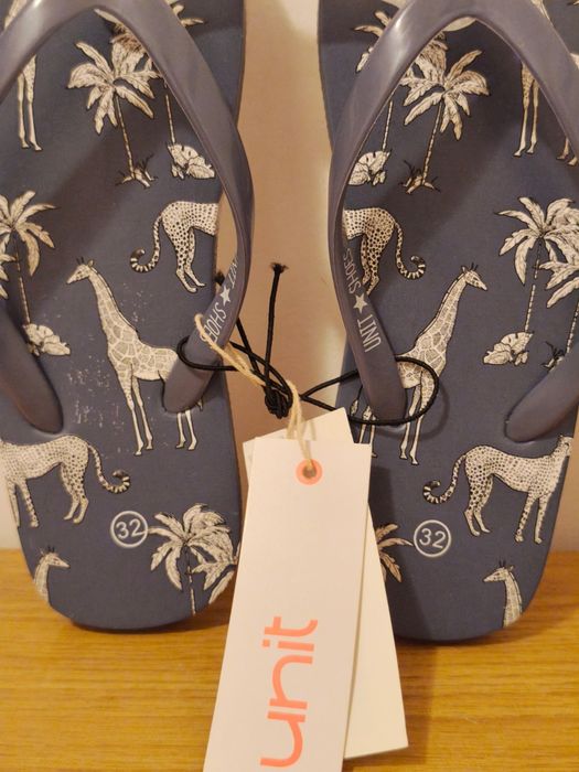 Chinelos azul marinho novos da Unit kids