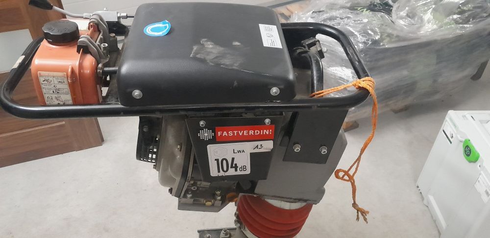 stopa wibracyjna yanmar