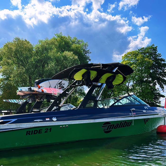 Motorówka Malibu 21 Ride Wakeboard/Wakesurf