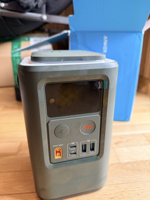 Павербанк anker