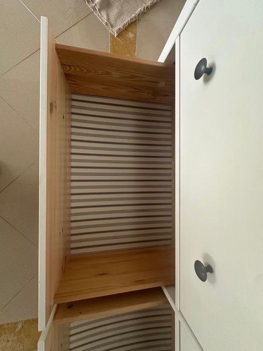 Comoda Hemnes Velatura Branca 8 gavetas