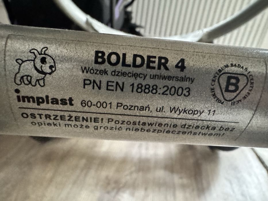 Wozek bolder.