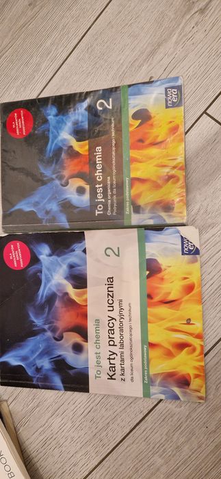 Podręcznik " To jest chemia " 2 + karty pracy chemia 2
