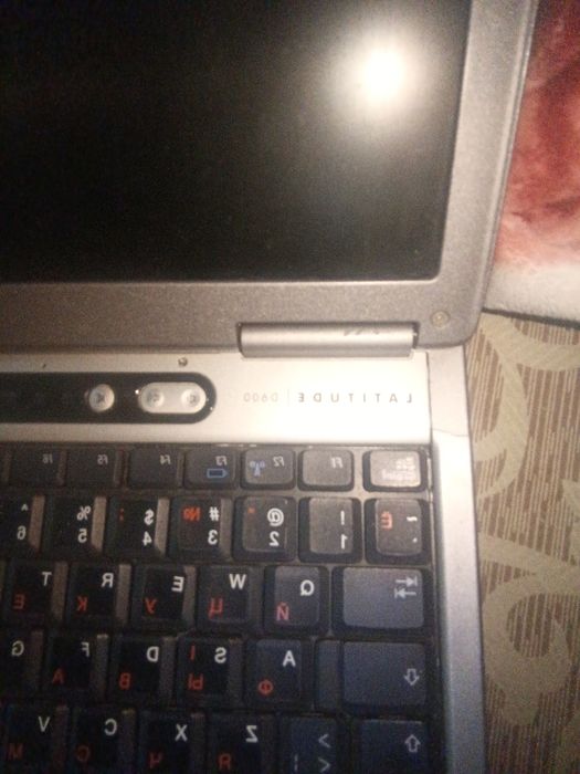 Ноутбук Dell D600