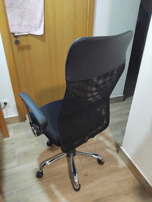 High-Performance All-in-One DELL Supercomputer for Demanding Users and Office Chair64563869346177121