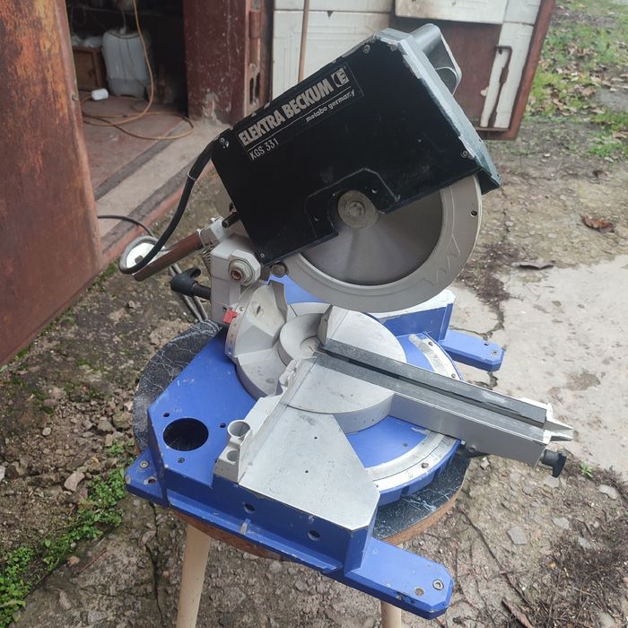 Торцовка з протяжкою Elektra Beckum KGS301 (Metabo)