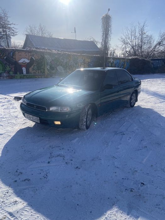 Продам Субаро Легаси 1998 год 2.0 бенз полный привод