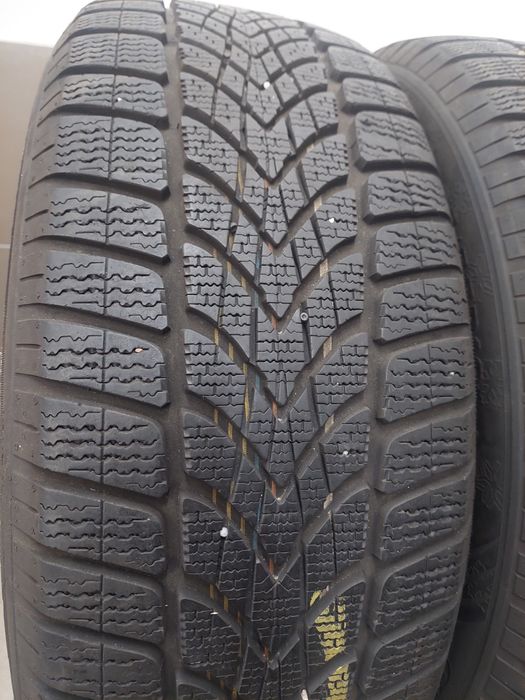 Пара зимової гуми зима зимня Dunlop R19 235 55