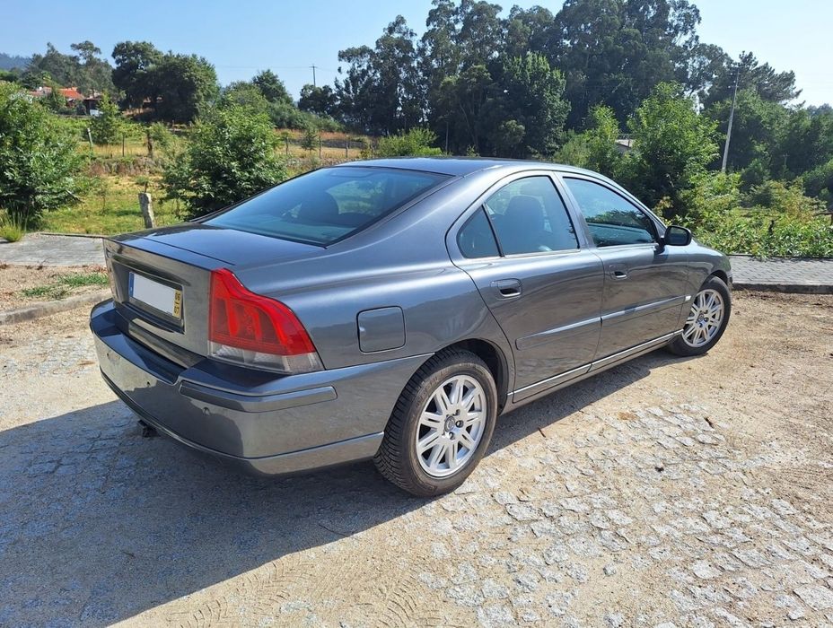 Volvo S60 2.4D 185cv  Nivel II 2006