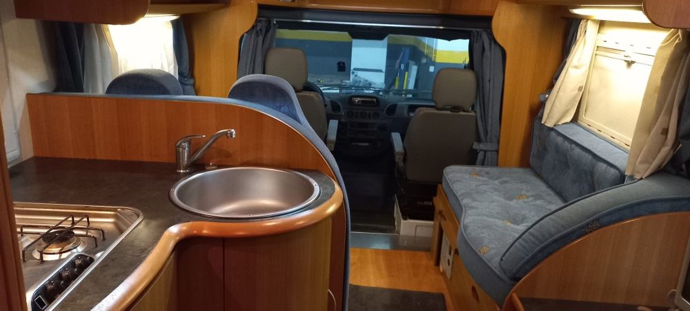 Autocaravana 2002 novíssima 18 mil Km Mercedes 311