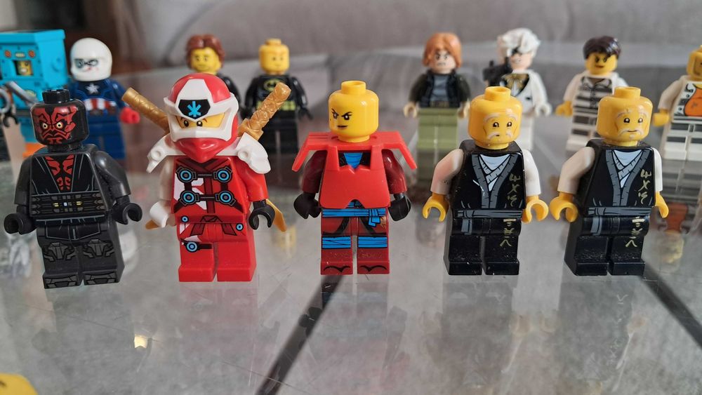 Oferta Trintena figuras LEGO Ninjago, Star Wars, City, Nexo Knights