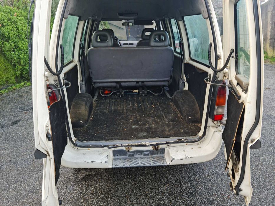 Nissan Vanette Combi