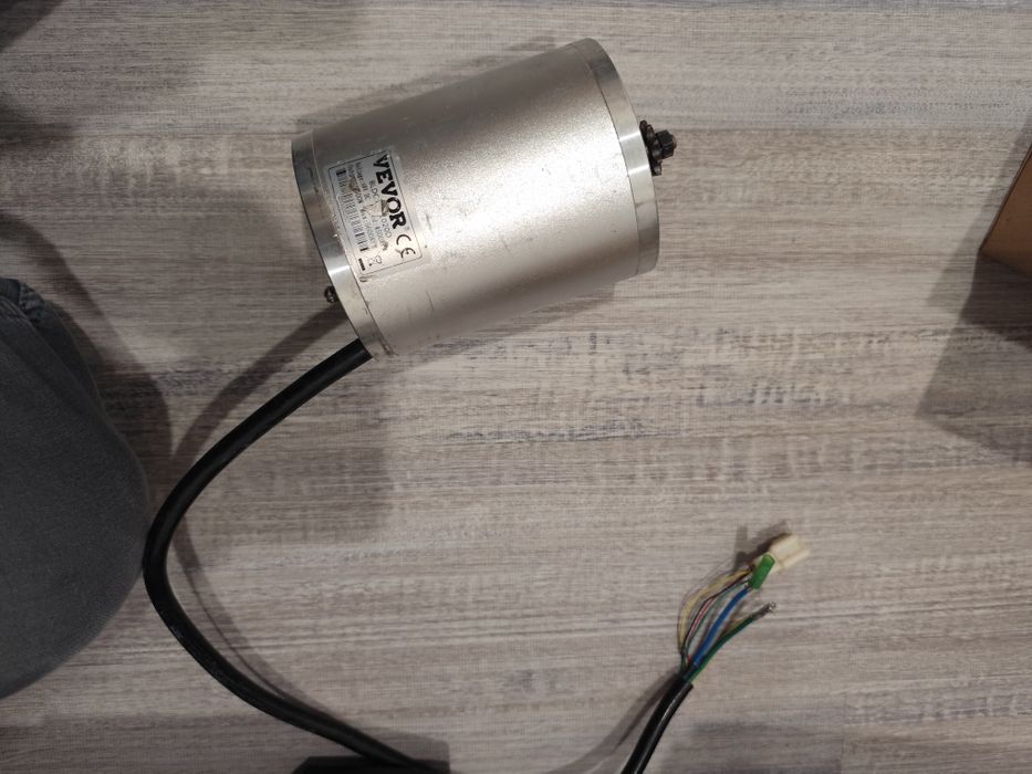Road Racing 1000W – Trotineta Elétrica + Bateria + Motor Extra