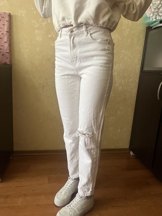 Жіночі джинси MOM Bershka