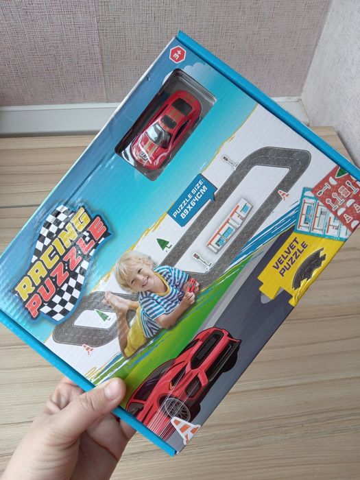 Пазл-траса з оксамитовою поверхнею Velvet Puzzle
Пазл-траса з