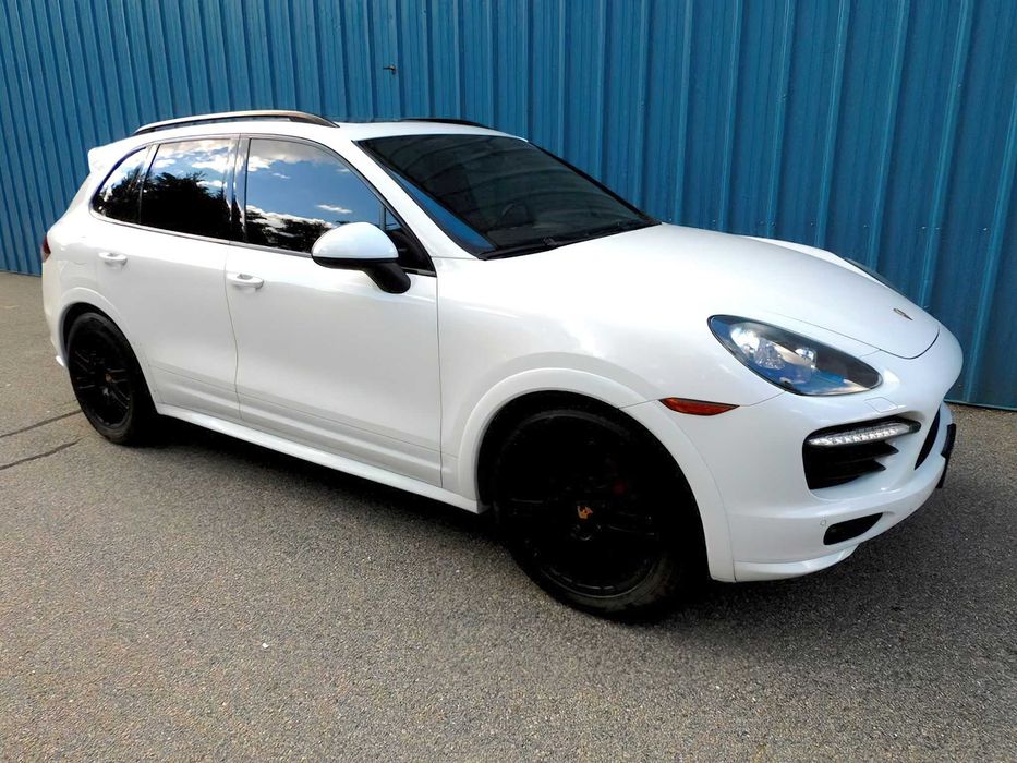 Porsche Cayenne      2014