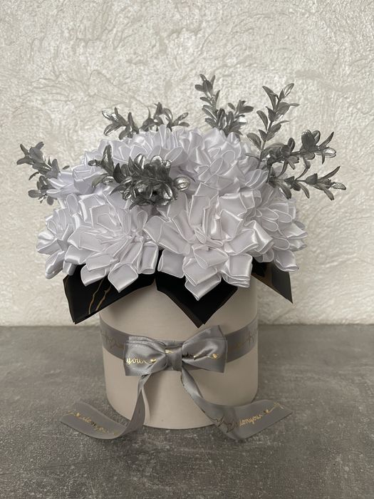 Виробляю букети з атласної стрічки на замовлення!)