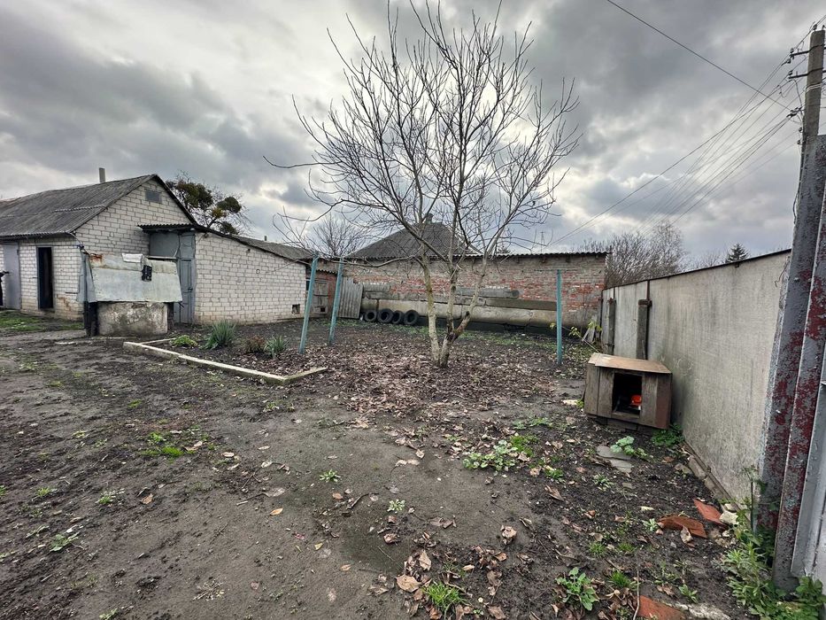 Продам капітальний житловий будинок, 15-20 хв. від метро Індустріальна