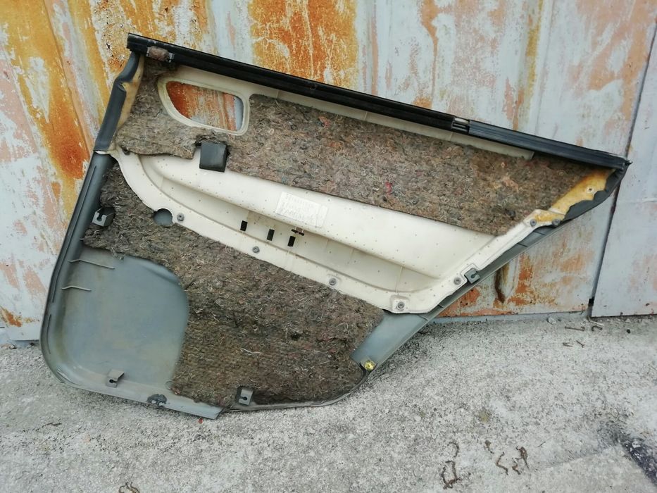 Продам Карты дверные Mitsubisni Galant