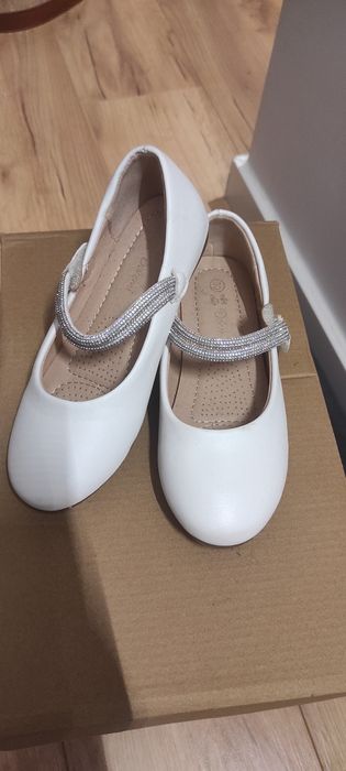 Baleriny białe cekiny rozm. 30