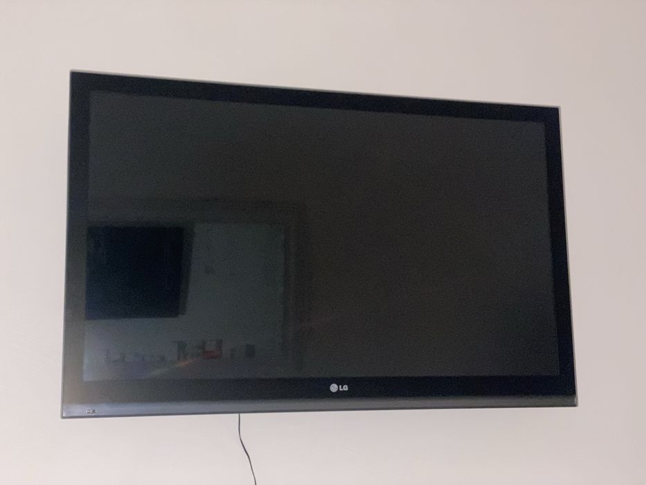 Телевізор LG 42SL9000