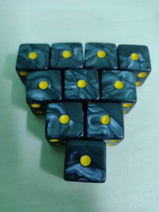 Игральные кости акриловые