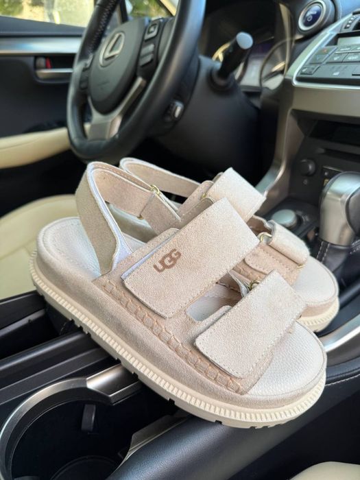 Жіночі босоніжки ugg