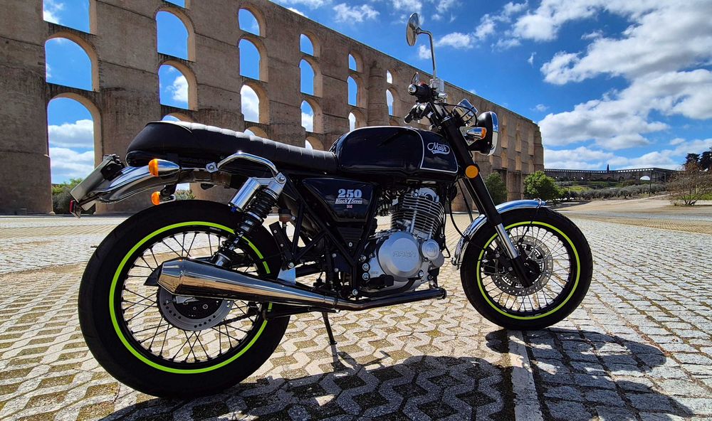 Mash Black Seven 250cc