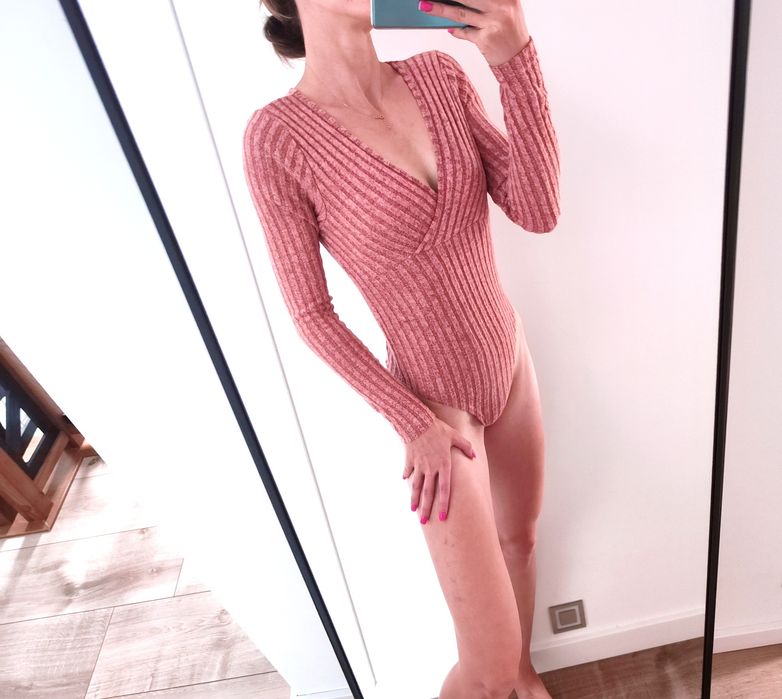 Body pudrowy róż prążkowane piękne Zara