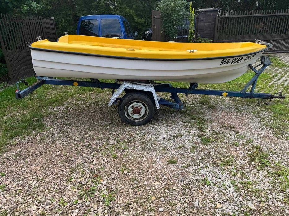 Łódka wiosłowo motorowa