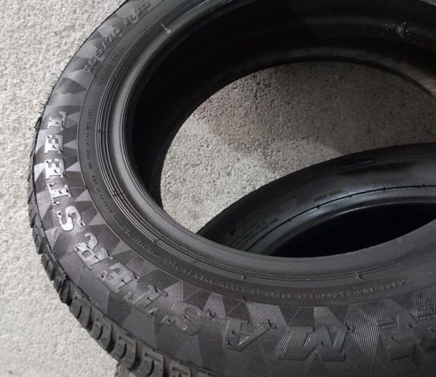 1 pneu Novo 165/70R13 Master