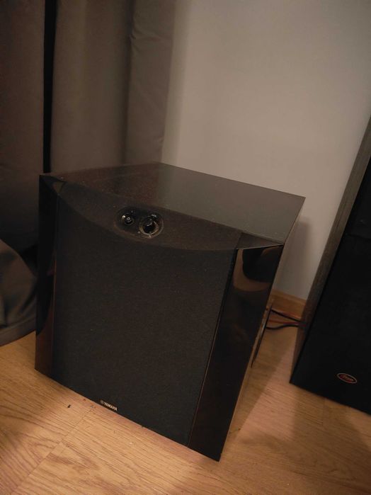 Kino domowe Yamaha plus subwoofer Yamaha Ns Sw 300