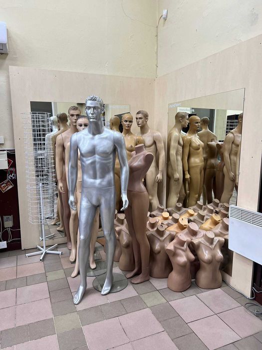 Маникен жіночий та чоловічий