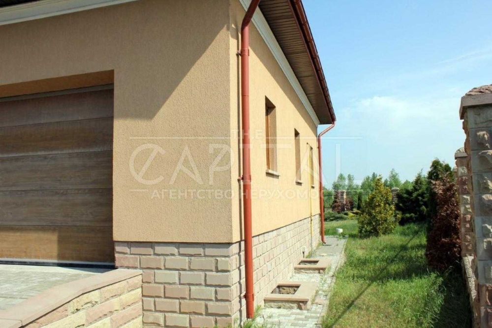 Продаж будинку Вишеньки