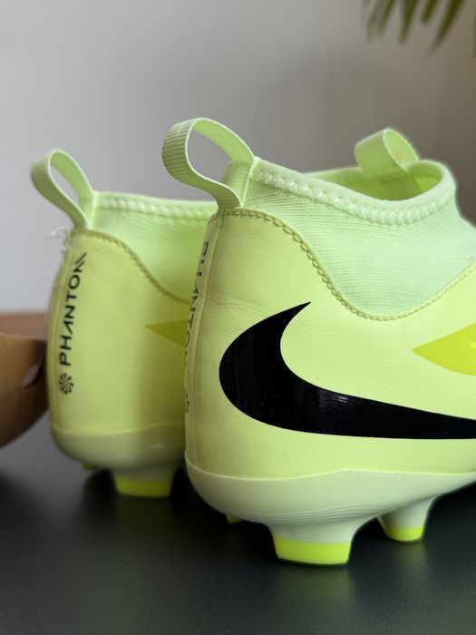 Nike Phantom 6 High оригінал бутси дитячі розмір 36 36.5 нові HQ2042-800
