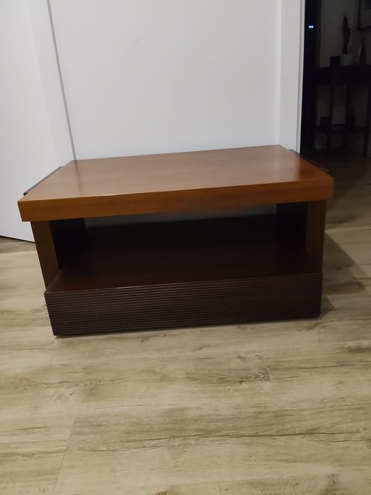 Mesa de apoio em cerejeira e carvalho