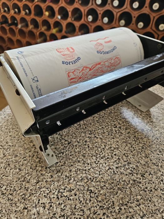 Suporte para papel de charcutaria