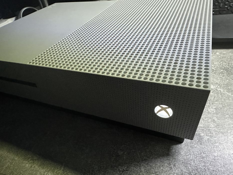 Xbox one s на відновлення або запчастини