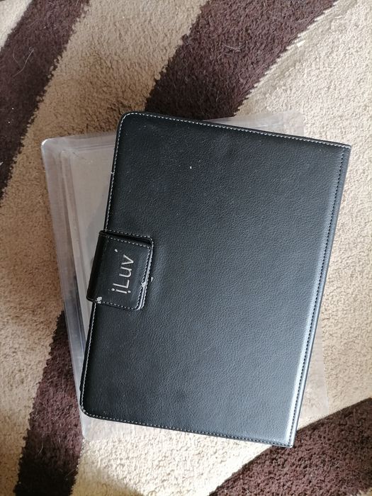 Etui z klawiaturą Bluetooth iLuv do iPada – komplet w pudełku