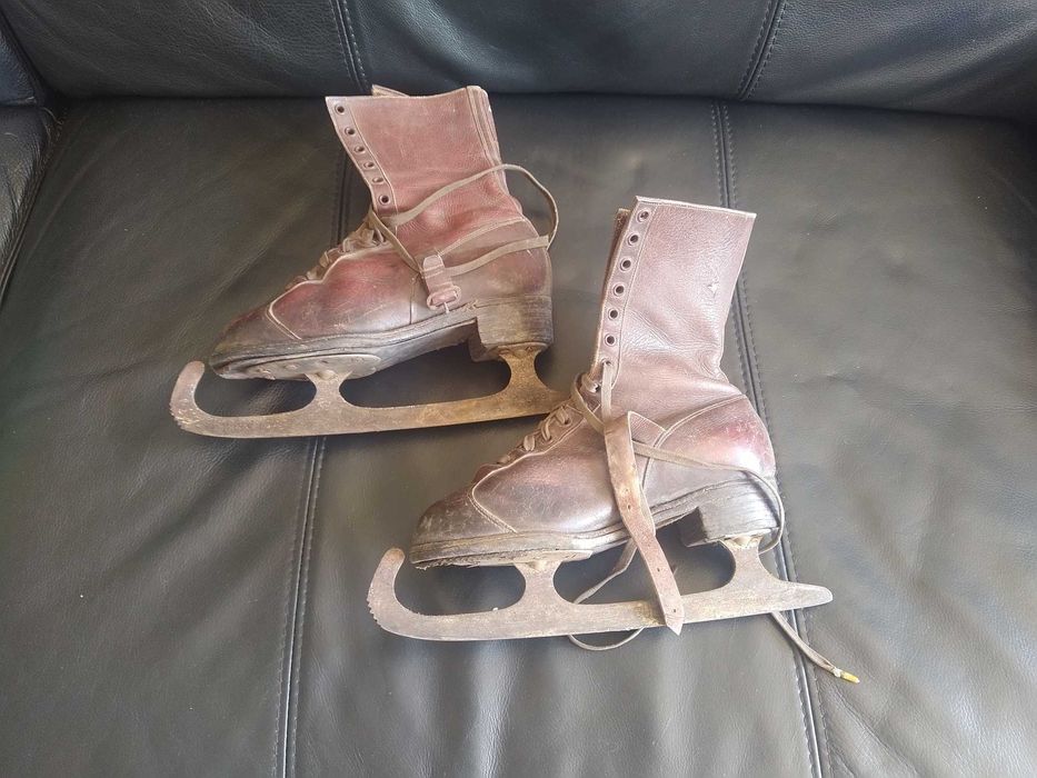 Patins vintage, de gelo, longo curso, com botas
