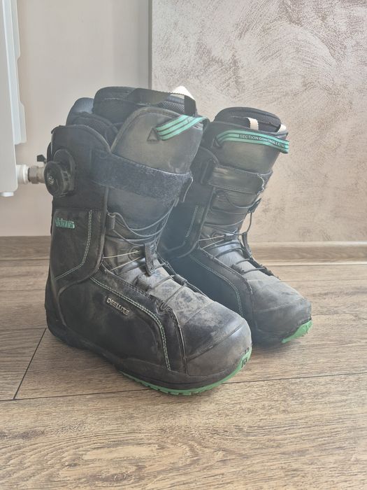 Buty snowboardowe Deeluxe rozmiar 42 – system BOA