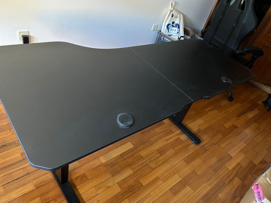 Secretária elevatória