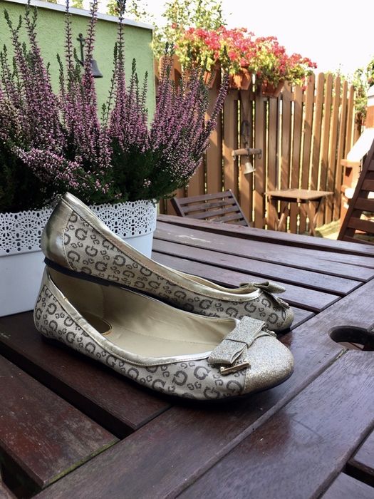 Balerinki, czółenka, Guess, eleganckie, nowe 41 26 cm.